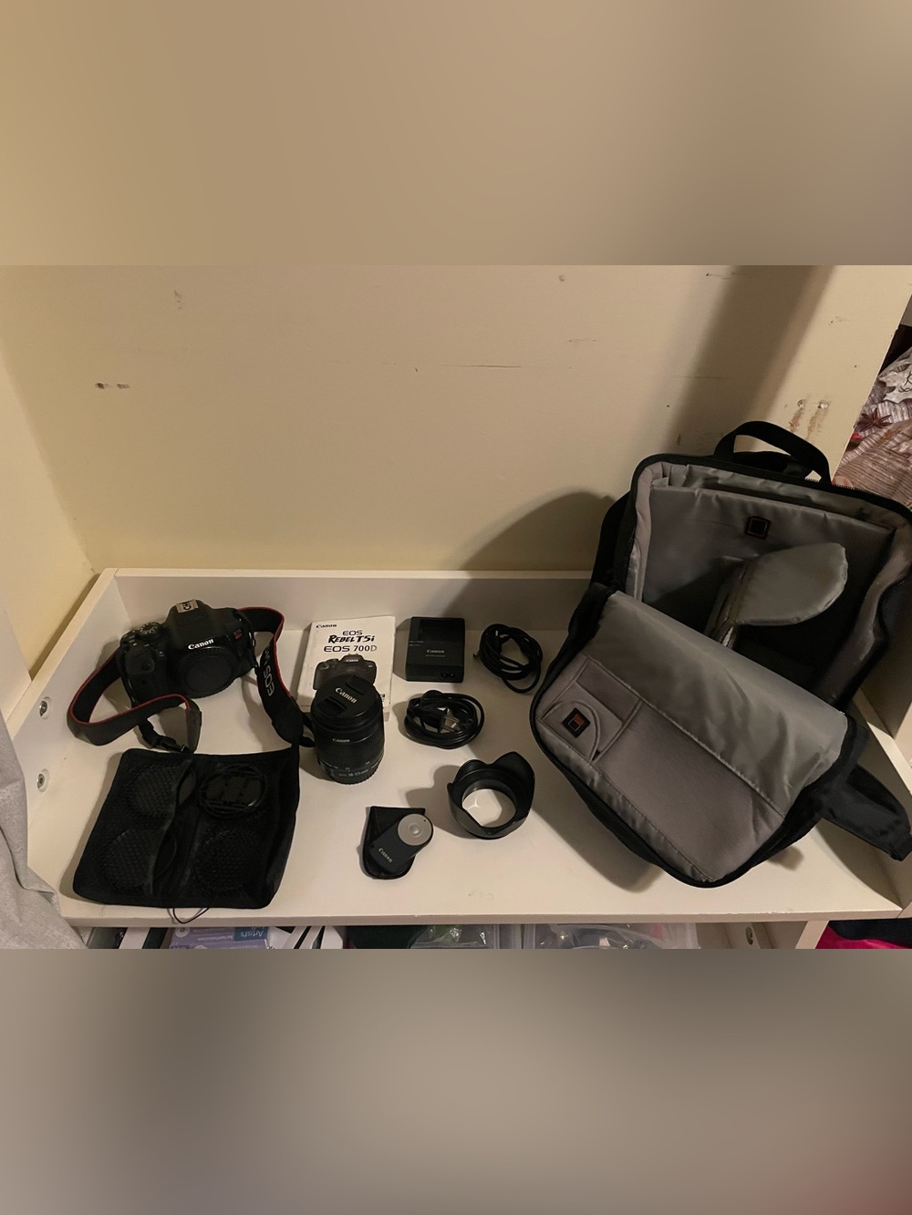 Canon EOS Rebel T5i Camera Kit - Black